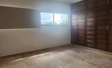 CASA EN PRIVADA, TEMOZON NORTE, CON opcion PANELES AREA LAS FINCAS
