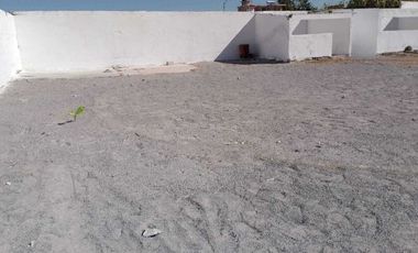 Terreno con oficinas en renta en Corregidora