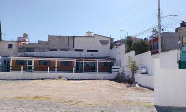 Terreno con oficinas en renta en Corregidora