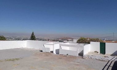 Terreno con oficinas en renta en Corregidora