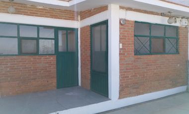 Terreno con oficinas en renta en Corregidora