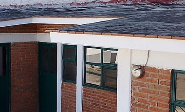 Terreno con oficinas en renta en Corregidora