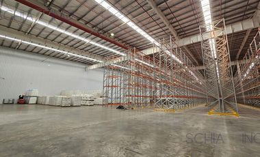 Depósito AAA unico en Sarandi con servicios 10000 posiciones