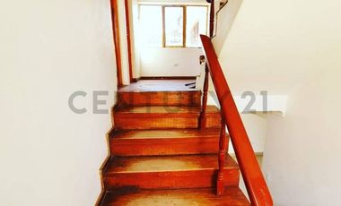 VENTA DE CASA A PRECIO DE TERRENO CON AMPLIO PATIO