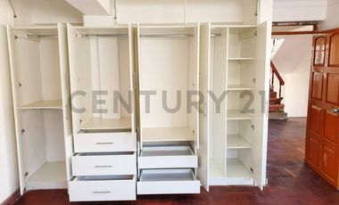 VENTA DE CASA A PRECIO DE TERRENO CON AMPLIO PATIO