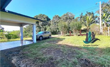 VENDO CASA TRES HABITACIONES Y EN LOTE DE MIL METROS BUGABA