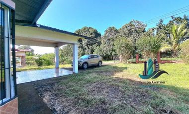 VENDO CASA TRES HABITACIONES Y EN LOTE DE MIL METROS BUGABA