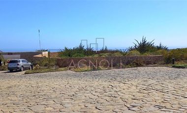 Terreno Construccion  en Venta en Condominio Agua Dulce, cercano a Huentelauquen.