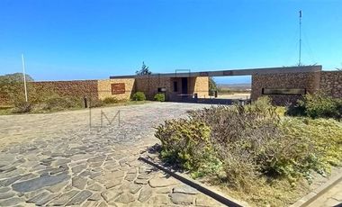 Terreno Construccion  en Venta en Condominio Agua Dulce, cercano a Huentelauquen.