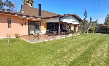 Casa en Venta en Lago Rapel