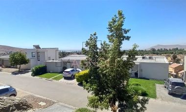 Casa en Venta en Cercano Colegio Manquecura