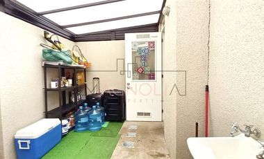 Casa en Venta en Cercano Colegio Manquecura