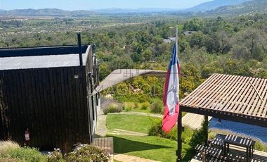 Casa en Venta en CONDOMINIO ALTOS DE OLMUE