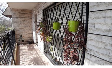 Revitalizada  a Nuevo - Mitre 1355 Casa en Planta Alta - V.G.G -