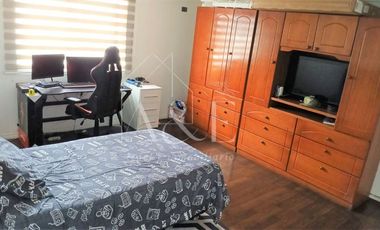 Casa en Venta en Entre Av. José Joaquín Pérez con Av. La Estrella