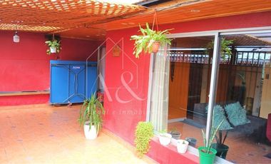 Casa en Venta en Entre Av. José Joaquín Pérez con Av. La Estrella