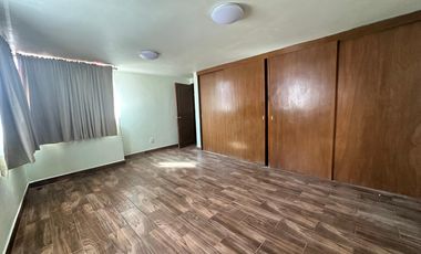RENTA CASA EN SANTIAGUITO, METEPEC, MÉXICO