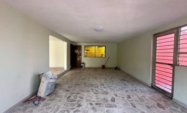 RENTA CASA EN SANTIAGUITO, METEPEC, MÉXICO