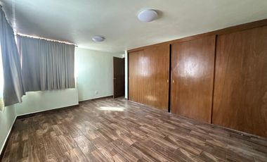 RENTA CASA EN SANTIAGUITO, METEPEC, MÉXICO
