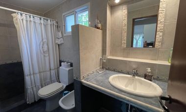 Casa en Venta Club de Campo los Quinchos - APTO CREDITO