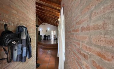 Casa en Venta Club de Campo los Quinchos - APTO CREDITO