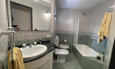 Casa en Venta Club de Campo los Quinchos - APTO CREDITO