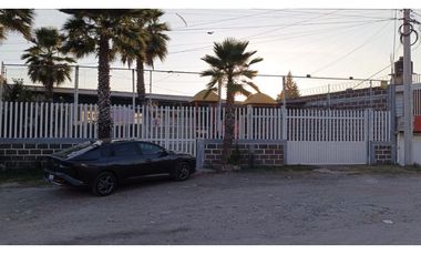 Se vende salón de fiestas en avenida transitada, local y 6 departamentos
