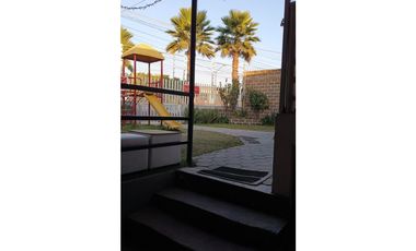 Se vende salón de fiestas en avenida transitada, local y 6 departamentos