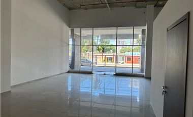 ALQUILER LOCAL AMPLIO ORILLA DE CALLE PARQUE LEFEVRE AVE PRINCIPAL