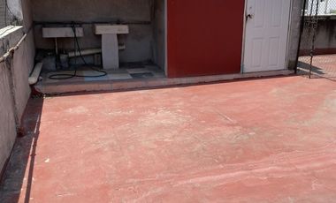 SE VENDE EDIFICIO EXCELENTE PARA INVERSIONISTA 6 DPTOS