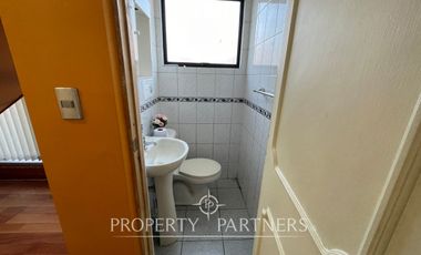 Se vende gran oficina en  sector Av Alemania