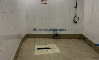 Local Comercial en Arriendo en ARRIENDO DE LOCAL COMERCIAL EN LAS CONDES / EXCELENTE UBICACIÓN EN AV. APOQUINDO