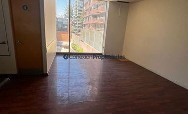 Local Comercial en Arriendo en ARRIENDO DE LOCAL COMERCIAL EN LAS CONDES / EXCELENTE UBICACIÓN EN AV. APOQUINDO