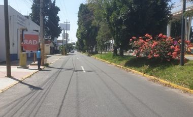 Renta de Terreno con Oficinas en el boulevard Hermanos Serdán...