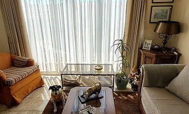 VENDO DEPTO EN PLENO CENTRO IDEAL PARA REMODELACIÓN.