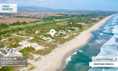 Terreno Frente al Mar en Rancho Neptuno, Potencial Ilimitado.