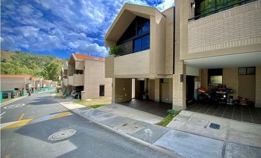 Venta Casa Campestre NUEVA unidad cerrada El Retiro