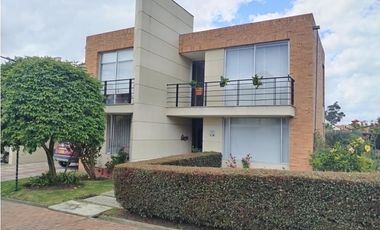 VENDO CASA CAMPESTRE 254 M2 LA ESPERANZA E1 | 023 |