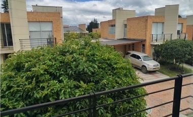 VENDO CASA CAMPESTRE 254 M2 LA ESPERANZA E1 | 023 |