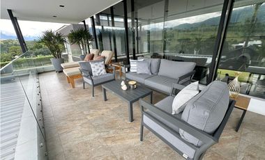 Casa campestre amoblada en venta sector Avenida Centenario