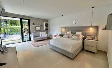 Casa campestre amoblada en venta sector Avenida Centenario