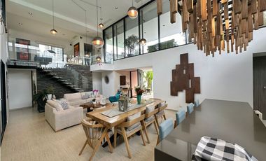 Casa campestre amoblada en venta sector Avenida Centenario