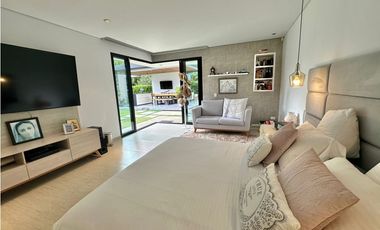 Casa campestre amoblada en venta sector Avenida Centenario