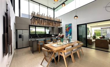 Casa campestre amoblada en venta sector Avenida Centenario