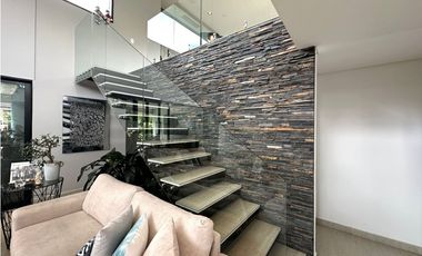 Casa campestre amoblada en venta sector Avenida Centenario