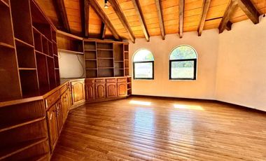 RESIDENCIA EN RENTA EN BALCONES DEL CAMPESTRE