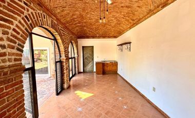 RESIDENCIA EN RENTA EN BALCONES DEL CAMPESTRE