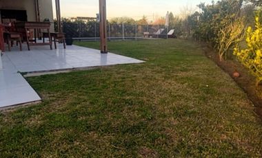 Casa en  alquiler temporal San Ramiro Pilar del este | VCO Propiedades