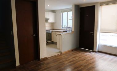 Venta de casa en condominio en San Pedro de Los Pinos