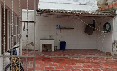 Tu Negocio, tu Espacio: Casa Comercial en Punto Estrategico